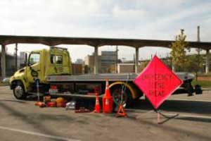 Freeway Service Team tow truck