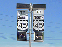 Milwaukee-area trailblazer sign. Milwaukee-area trailblazer sign.